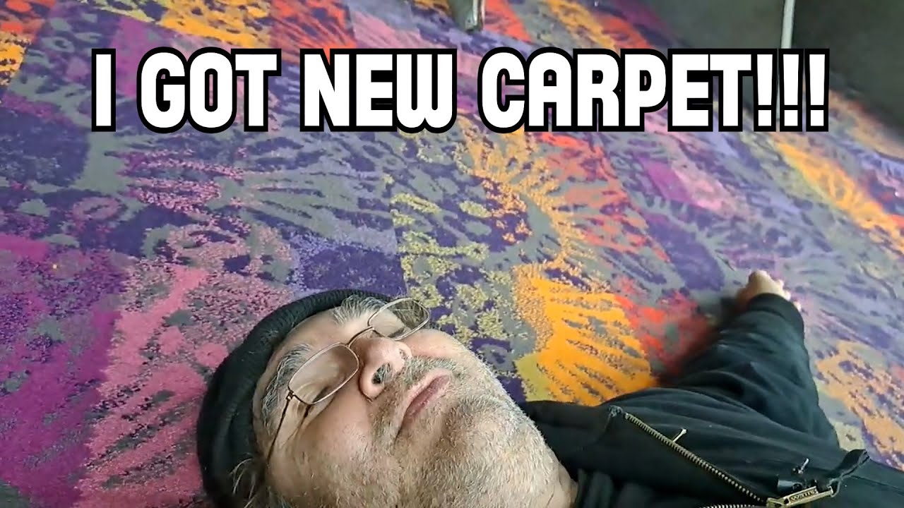 I got NEW CARPET in my RETRO ARCADE!