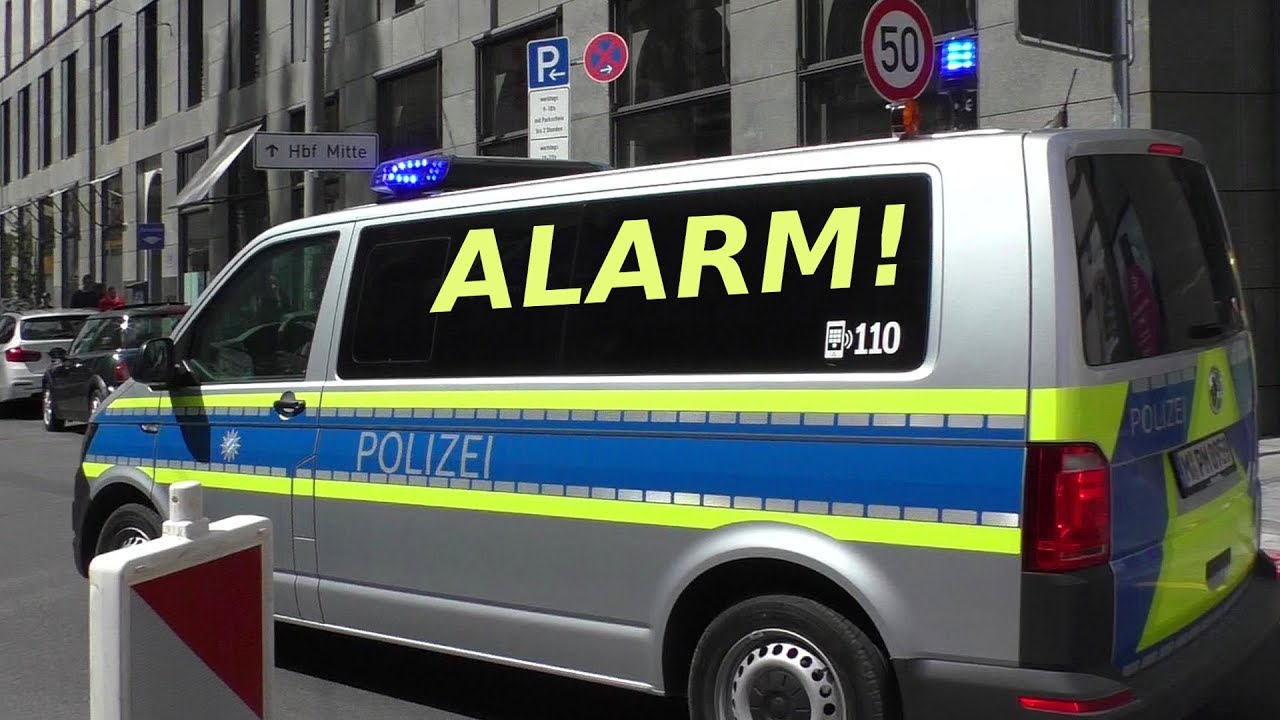 ALARM! Polizei Einsatzfahrt in München Stachus - Police car responding in Munich