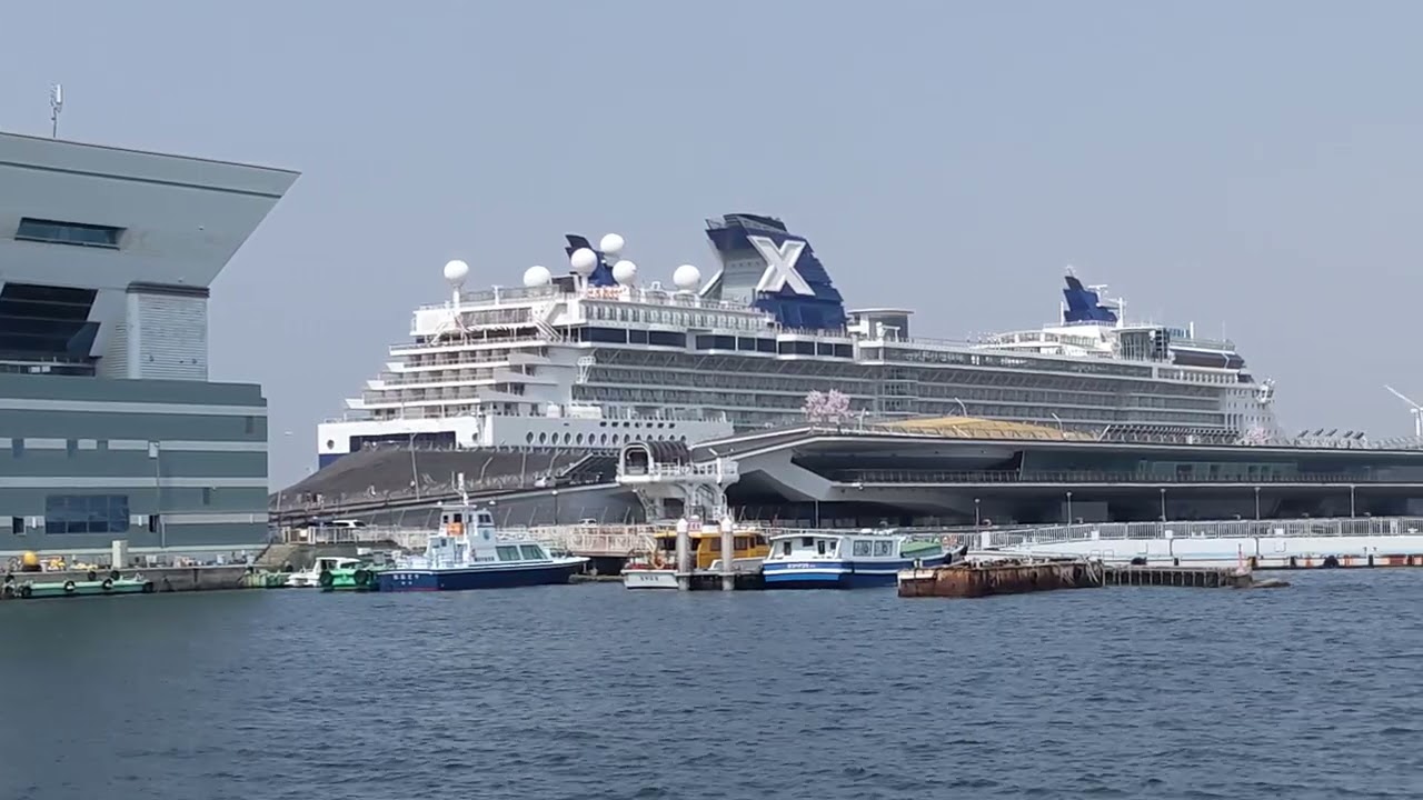 Asuka III di Dermaga Osanbashi 27 Mar 2025