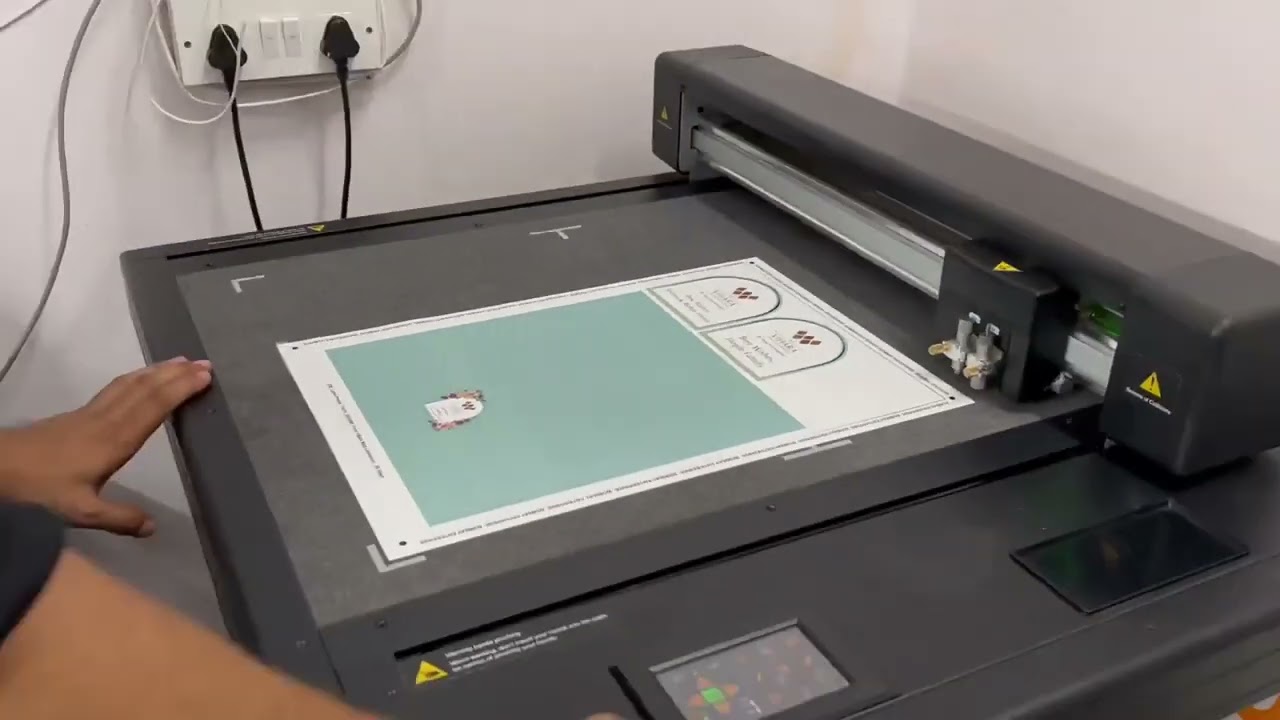 Vulcan FC500VC Flatbed Christmas gift Box Making Machine Digital Flatbed Cutter Plotter