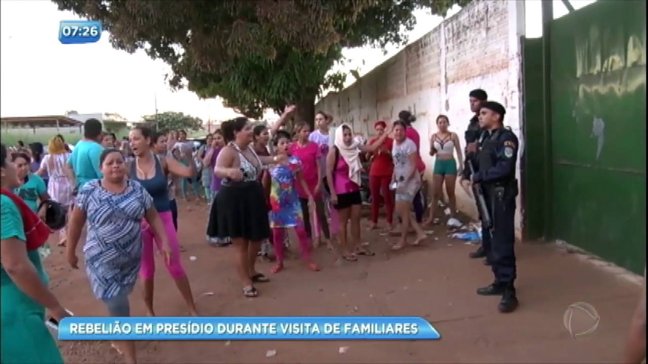 Presos iniciam rebelião durante visita de familiares em Rondônia