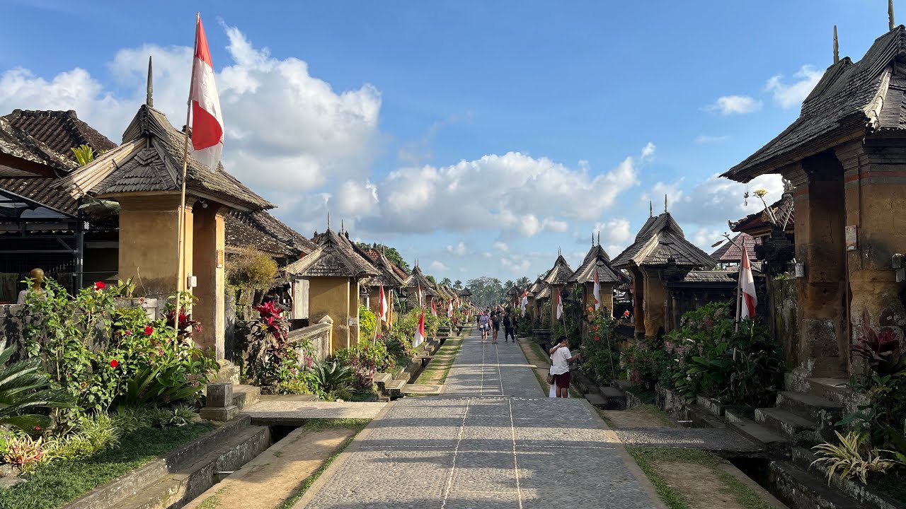Sightseeing in Indonesia 