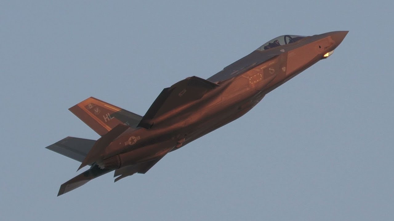 4K F-35. 2024. Capital Sunset Airshow.  Captain Melanie 'Mach' Kluesner.  Sunday. 60fps.