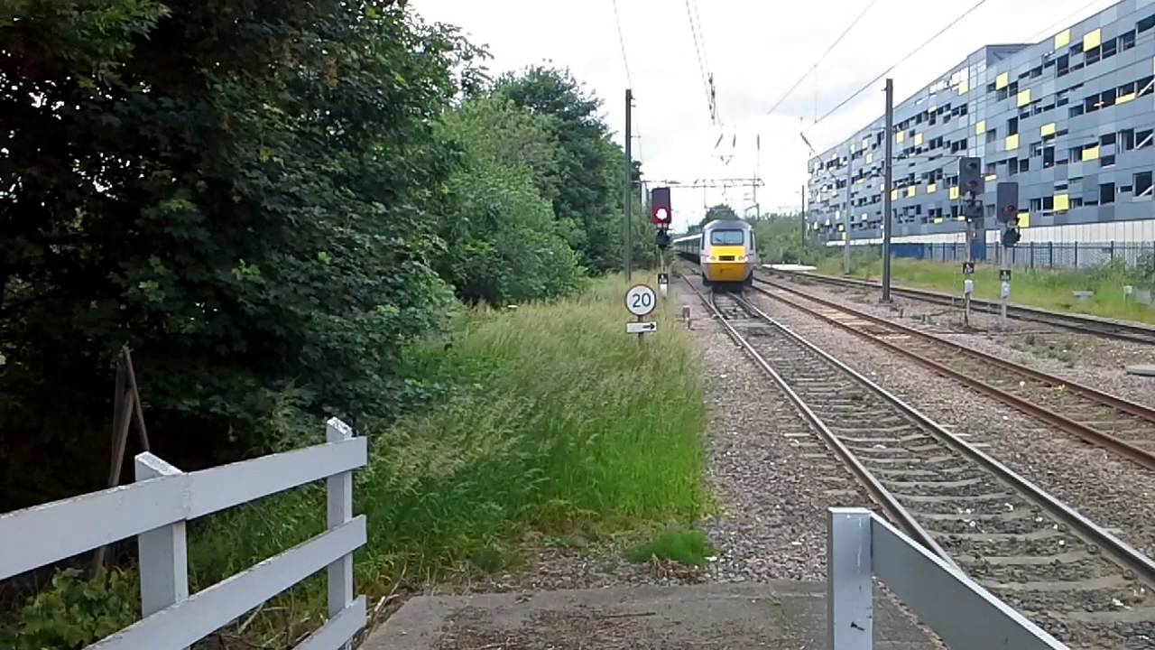 Trains at: Wakefield Westgate, ECML, 17/06/15