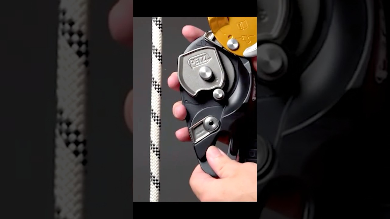 Jak zamontować przyrząd zjazdowy Petzl ID
