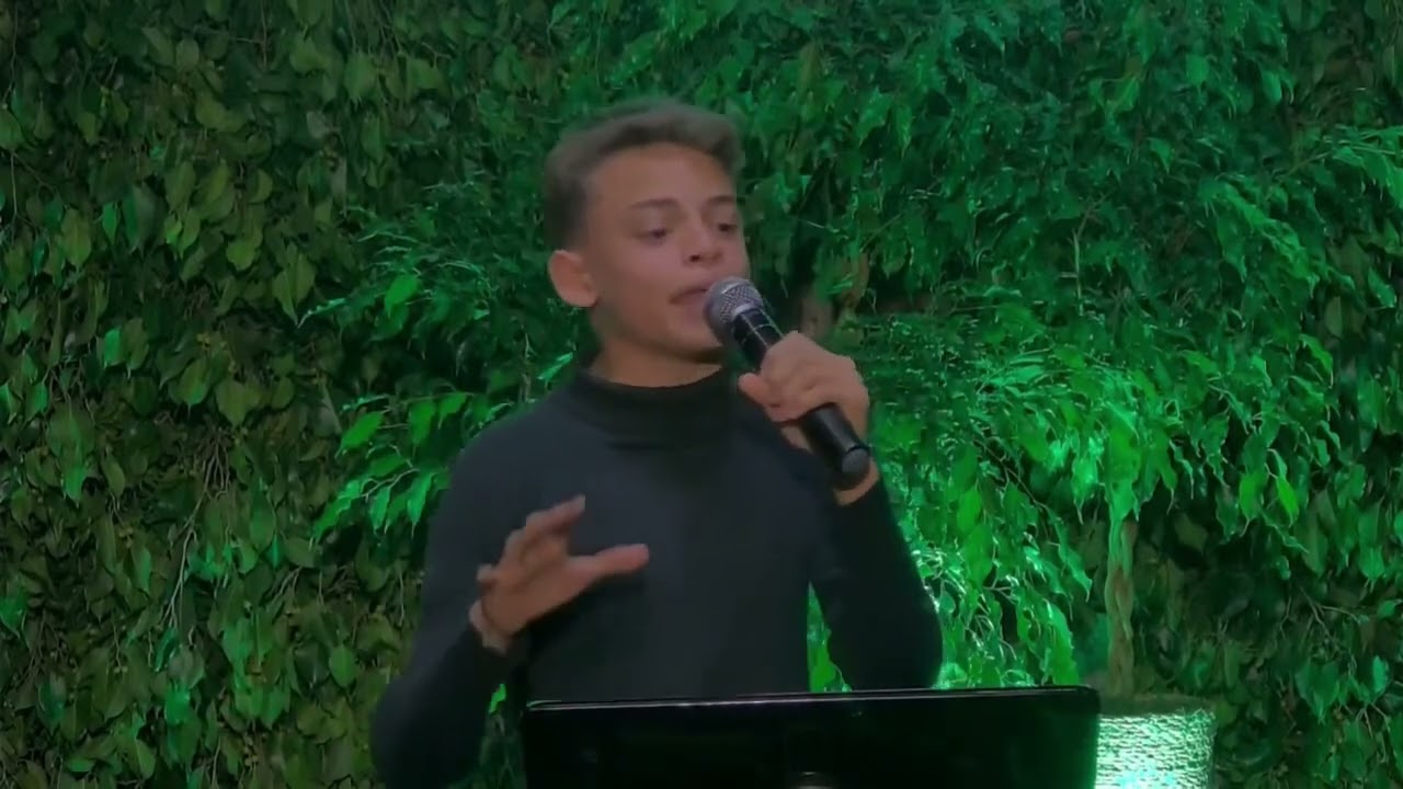 Deus vai por alguém no seu caminho - João Vítor Ota - 2022
