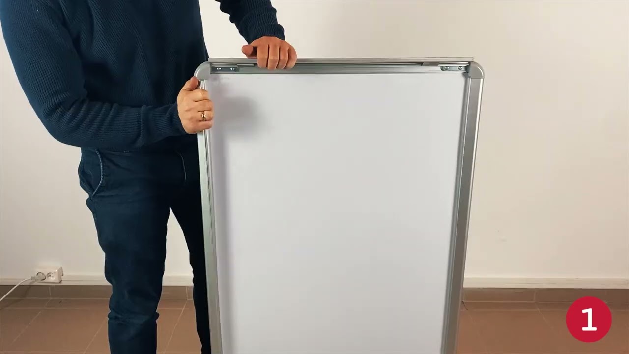 Potykacz Waterbase zewnętrzny z wodną podstawą z Drukarni Wojewoda