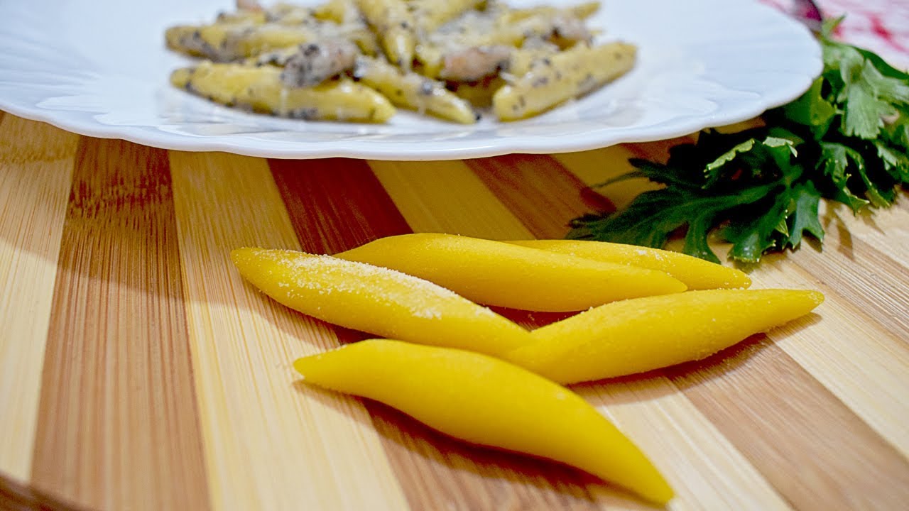Pljukanci, domaća tjestenina - Pasta pljukanci fatti in casa