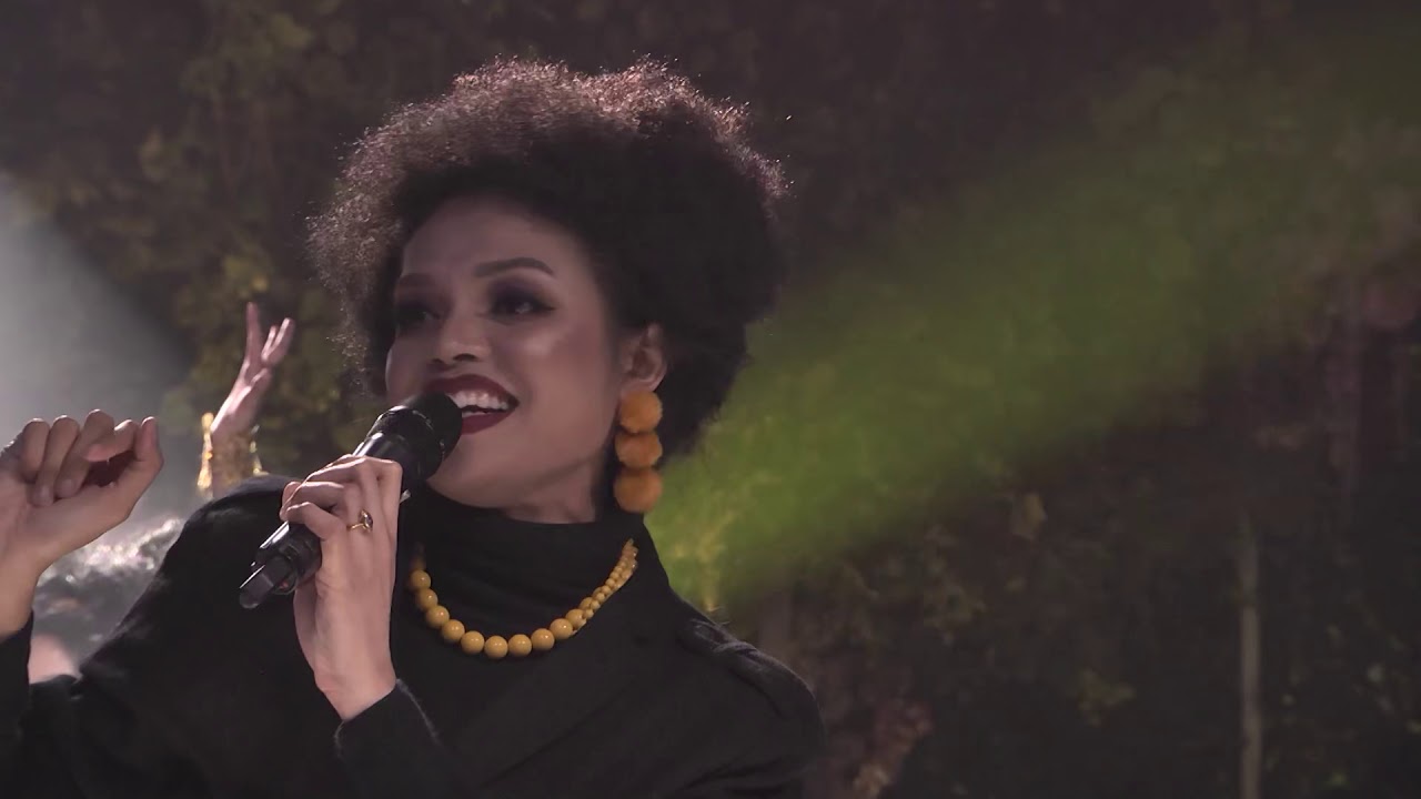 I Wanna Dance With Somebody  - Withney Houston by Dini Rambu Piras with Stradivari Orchestra | cover
