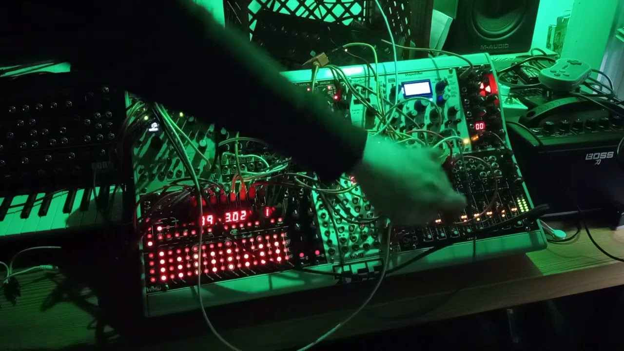 Trance riffing with Intellijel Shapeshifter and SSF Ultra Kick