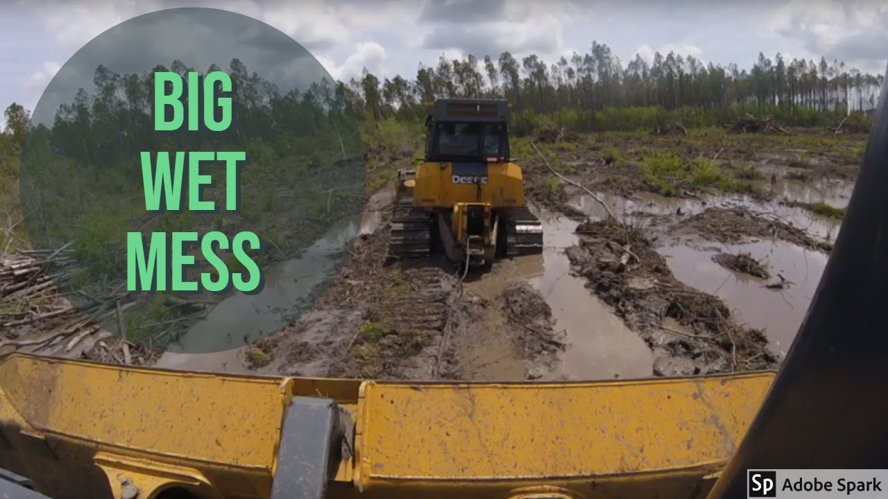 John Deere 700K LGP Bulldozer Stuck in the Swamp