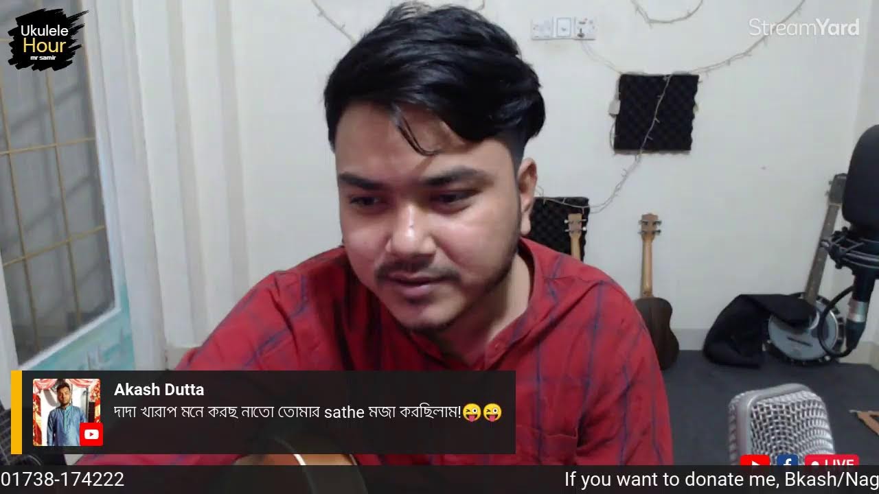 মানুষ একটা দুই চাকার সাইকেল উকুলেলে টিউটোরিয়াল এবং আড্ডা