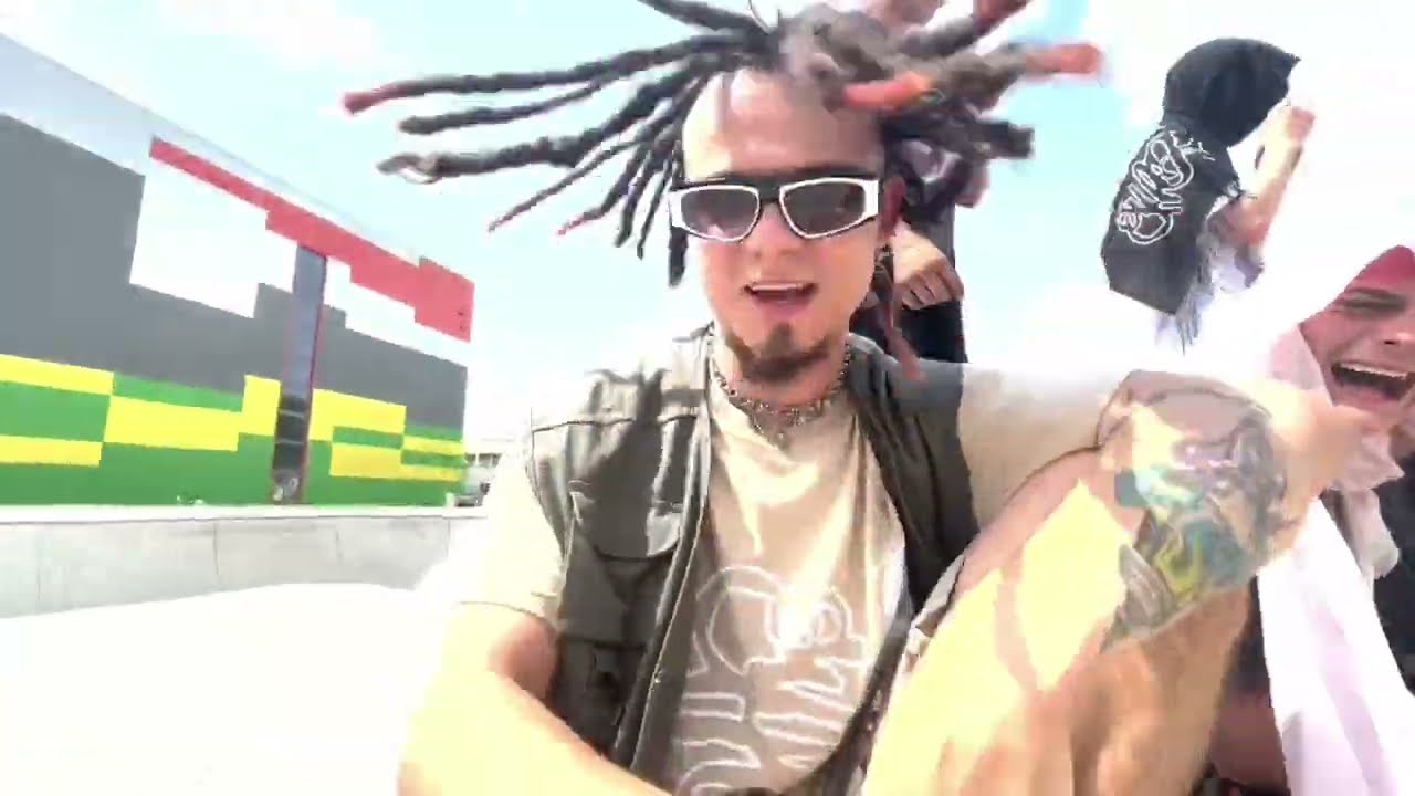 t&eacute;čko x EYO.PE - Agent Smith