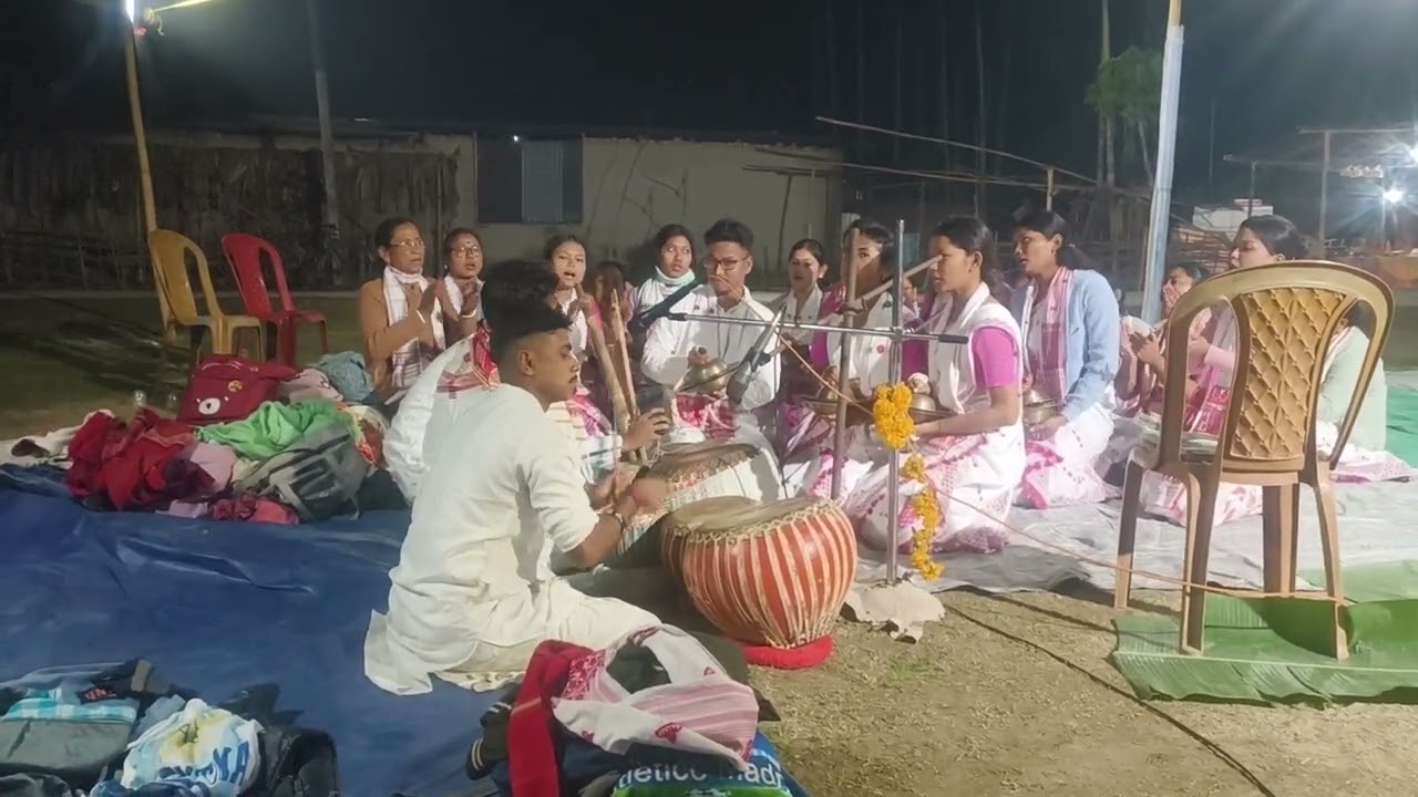 বালাপেট খয়েৰ গুৰীত নাম পৰিবেশন