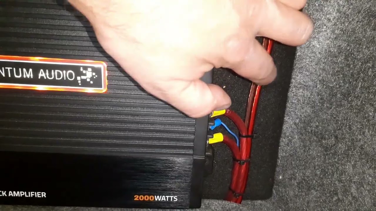 mejorando equipo de audio original de este Nissan Versa