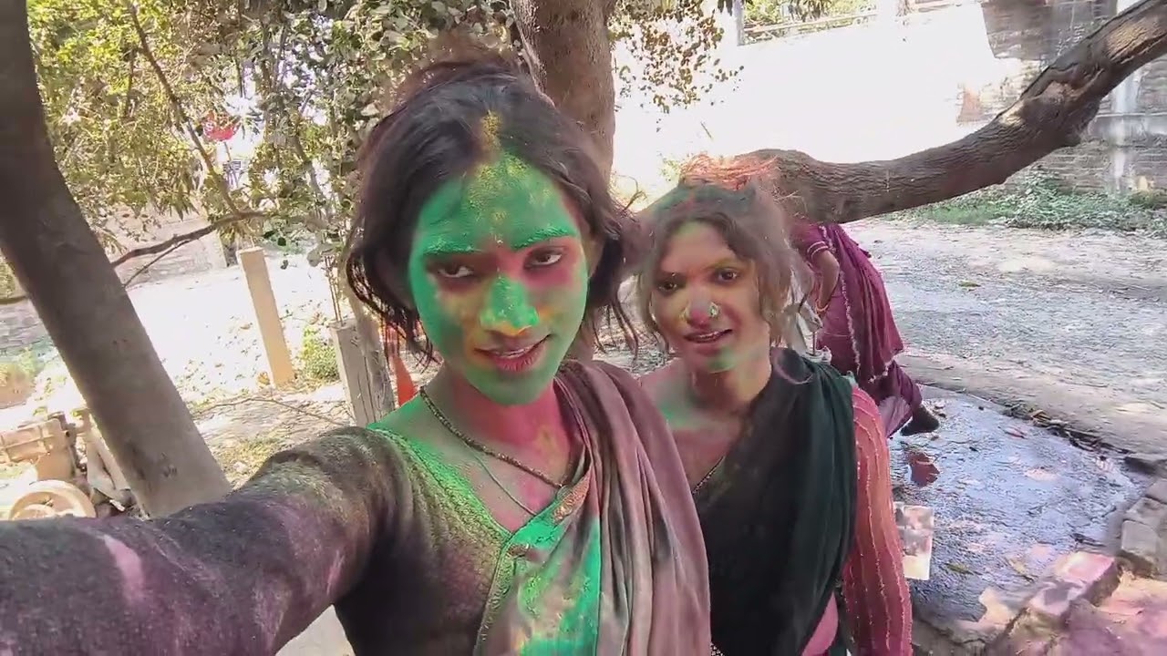 खुशबू रानी  आज कितनी ज्यादा होली खेल रही हो और ब्लॉक वीडियो देखें❤️