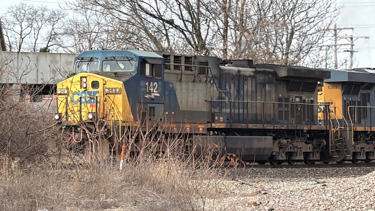 03/07/26 CSX Manifest Train led by CSX 142 (YN2) at LM Diamond in Columbus, OH