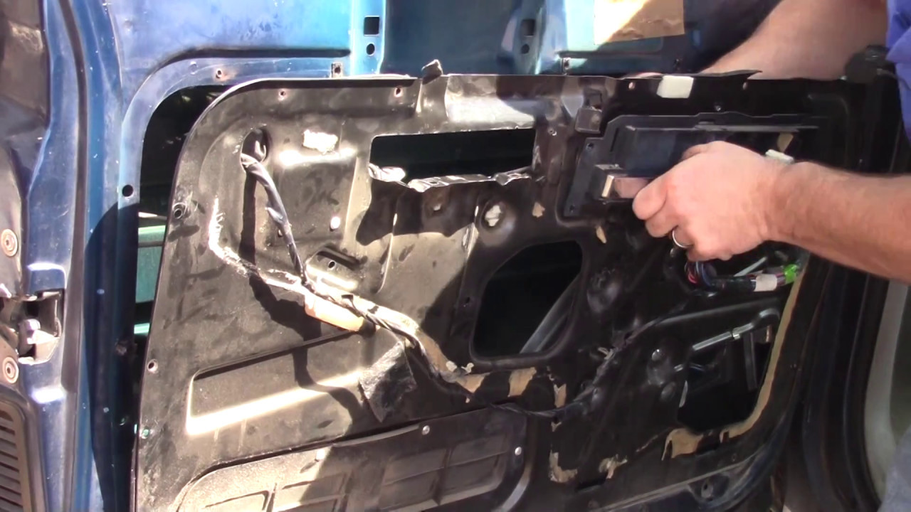 1988-93 Chevy/GMC Truck Window Regulator Removal