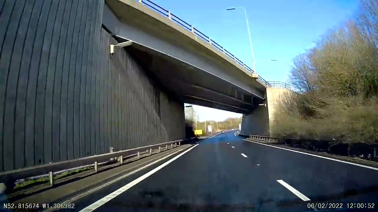 UK Motorways - M1 North J22 to J23A
