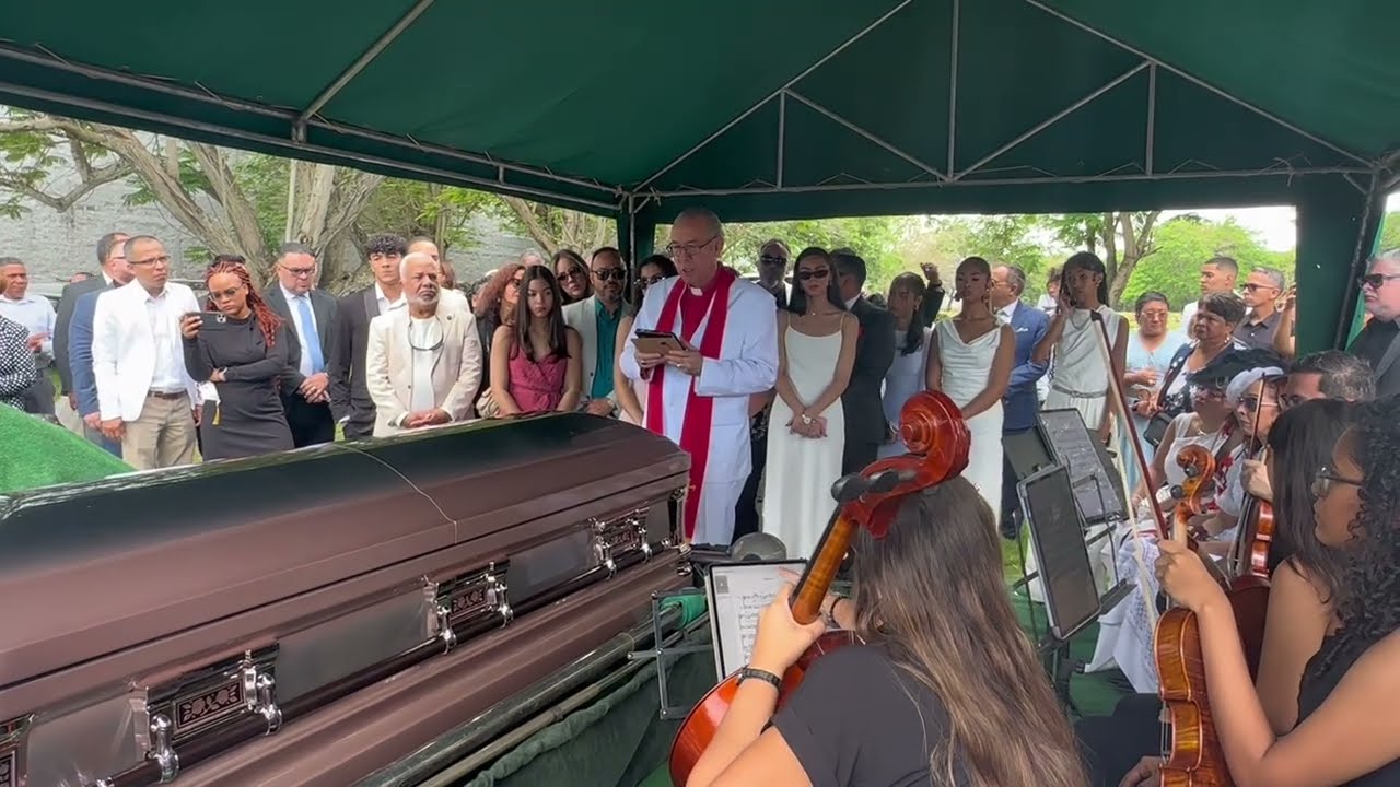NAHUM ROSARIO DESPIDIENDO EL CUERPO DE ESPOSA MINERVA-23 Ene. 2026