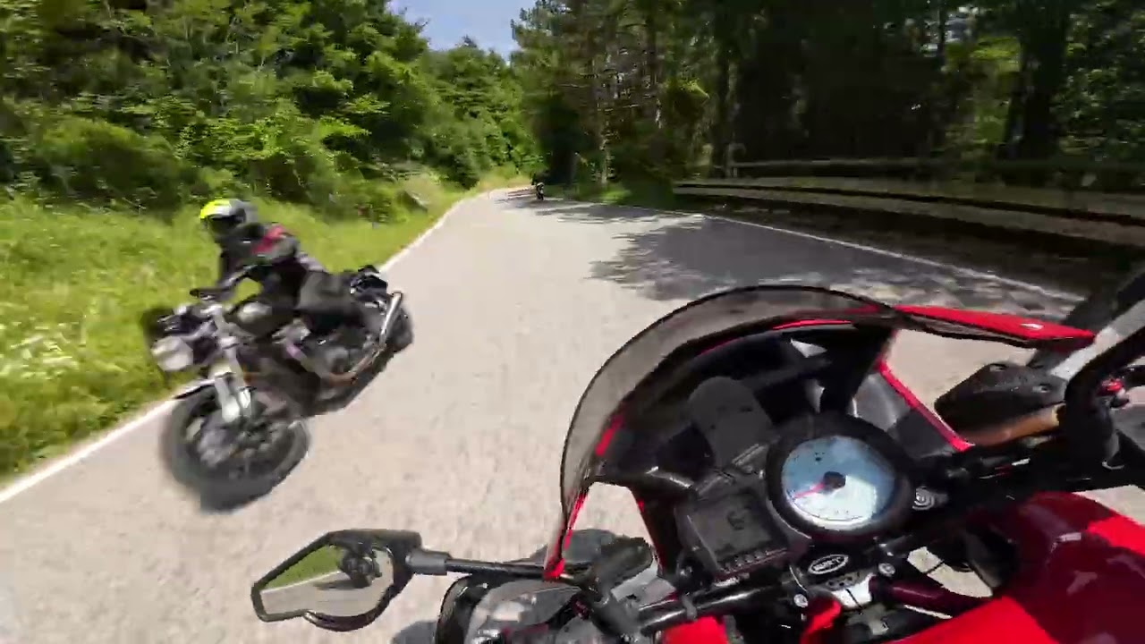 DUCATI following YAMAHA MT 125 | valico dei 3 faggi | DUCATI POV