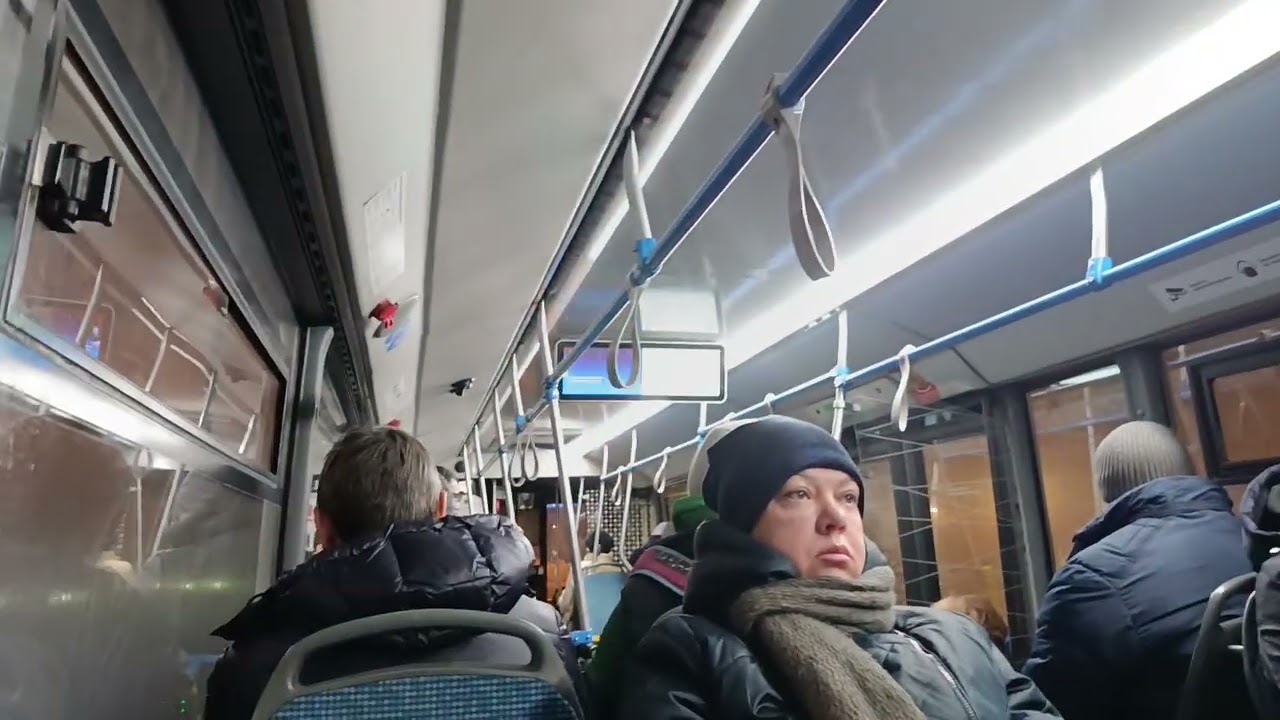 Москва. НефАЗ 5299 40-52 с воющим редуктором. 