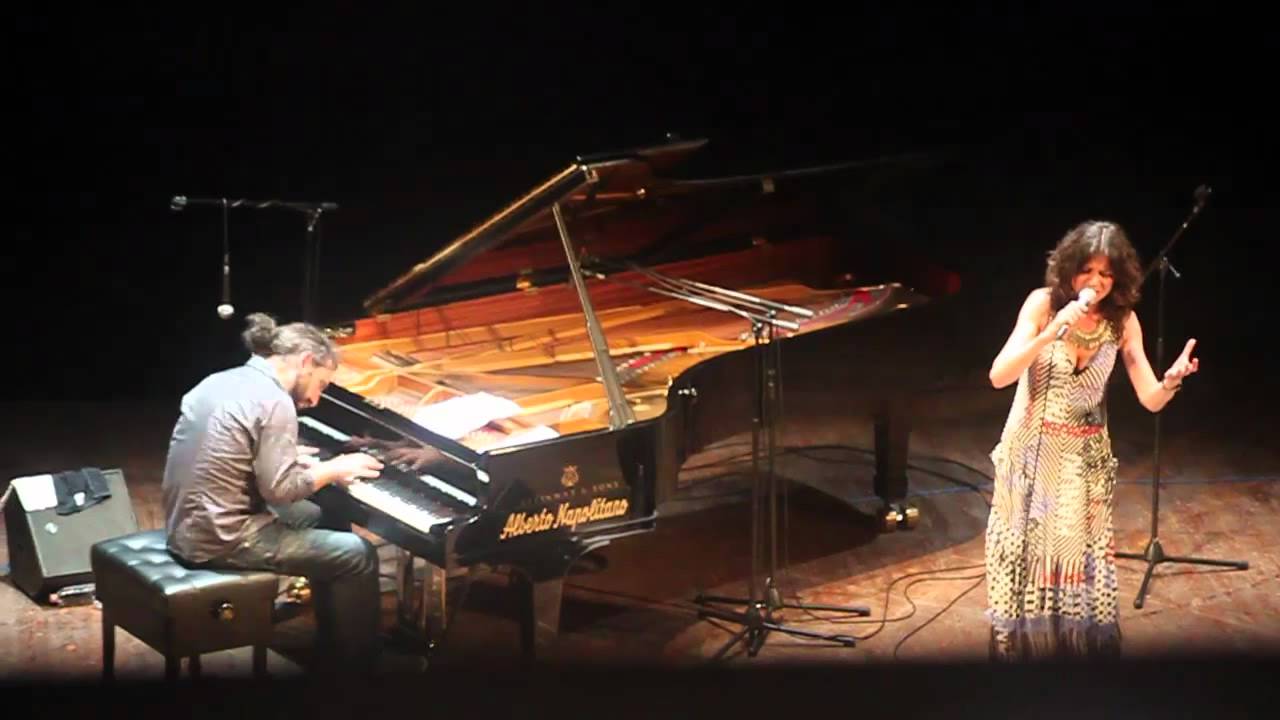 Stefano Bollani e Maria Pia De Vito - Napoli 24 maggio 2011 - Teatro Augusteo