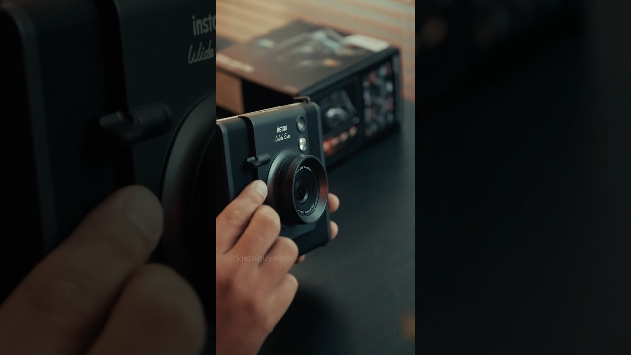 Nhân dịp ngày mưa bão thì ngồi nhà unbox Fujifilm Instax Wide Evo thôi 🍃 