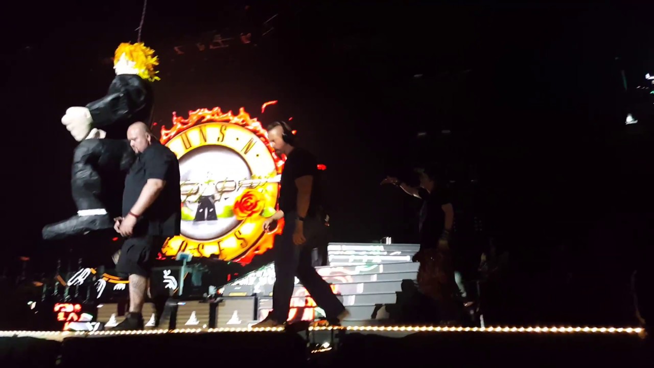 Guns N' Roses - Donald Trump Pinata @ Mexico City, 30 Noviembre 2016 - SGS6E+