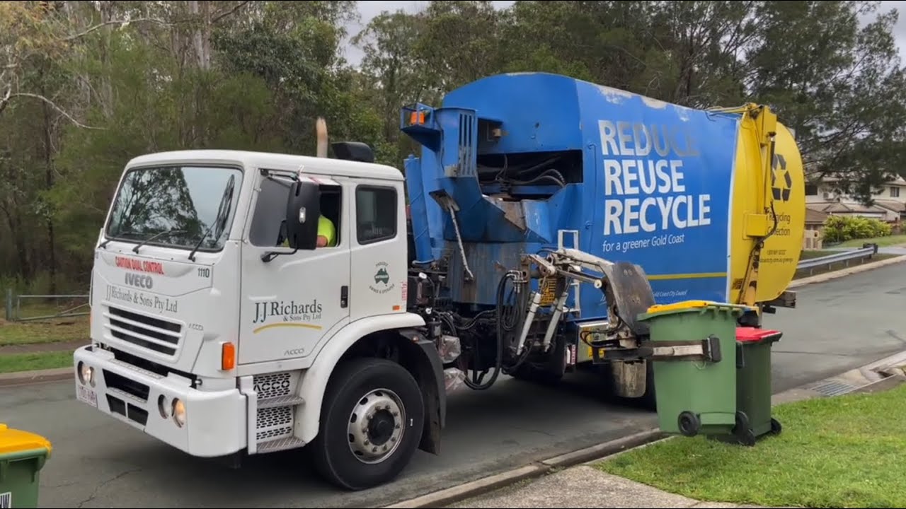 Gold Coast Recycling 111O - Jittery Grabs