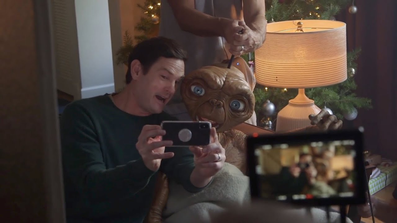За кулисами рекламы E.T. — «Праздничное воссоединение» Xfinity 2019