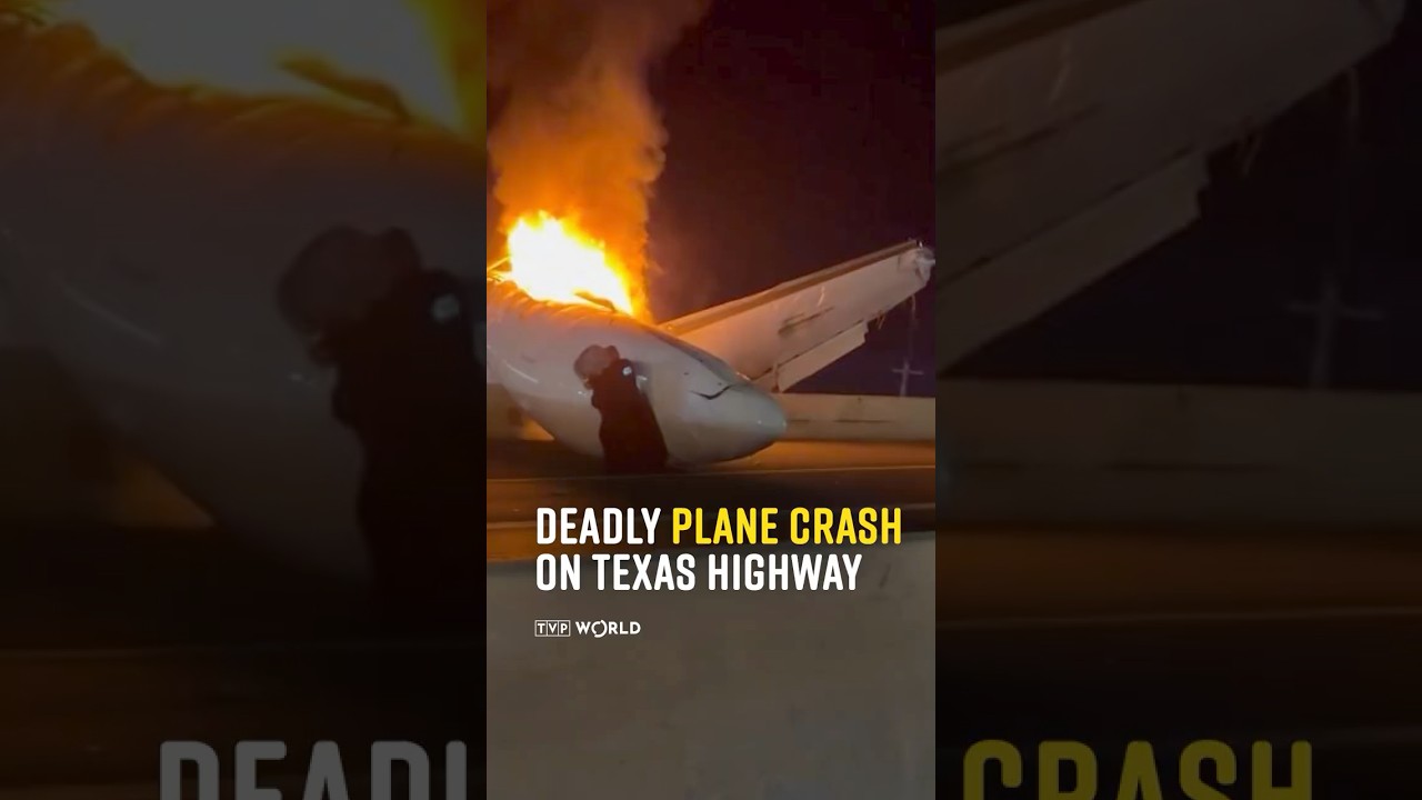Deadly plane #crash on #Texas highway