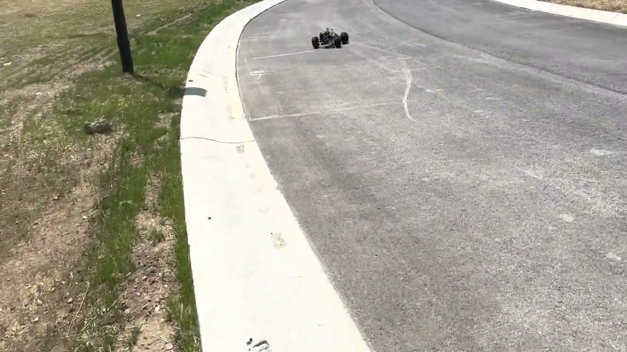 Testing Savage Octane Extended Chassis with 26cc gas engine