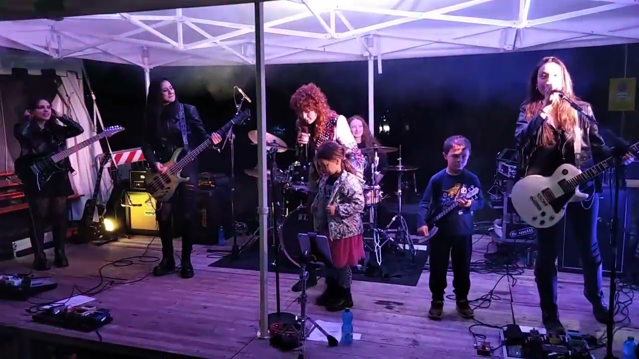 VENUSIA LIVE AT SAN SIMONE CODROIPO  25 / 10 / 2024  🤘🇮🇹🤩🎶