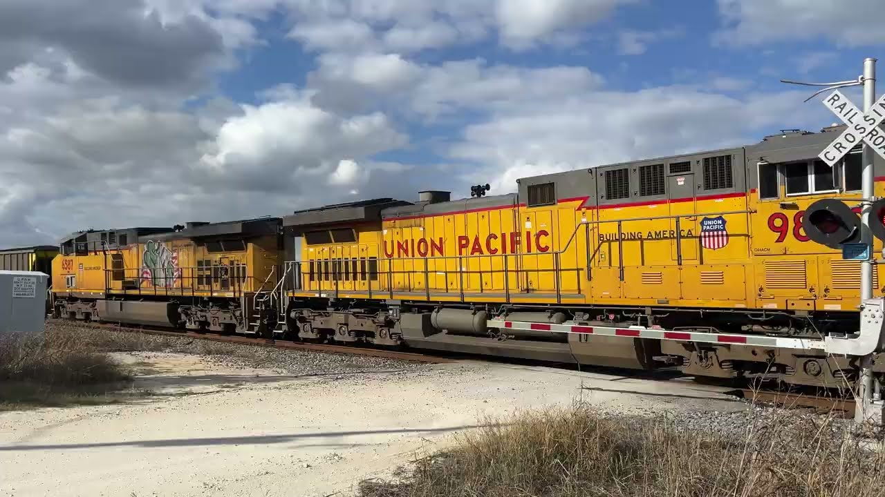 Union Pacific (Ex CNW) #9820 C44-9W Leads Coke Train with Rear Gevo DPU - Navasota Sub December 2025