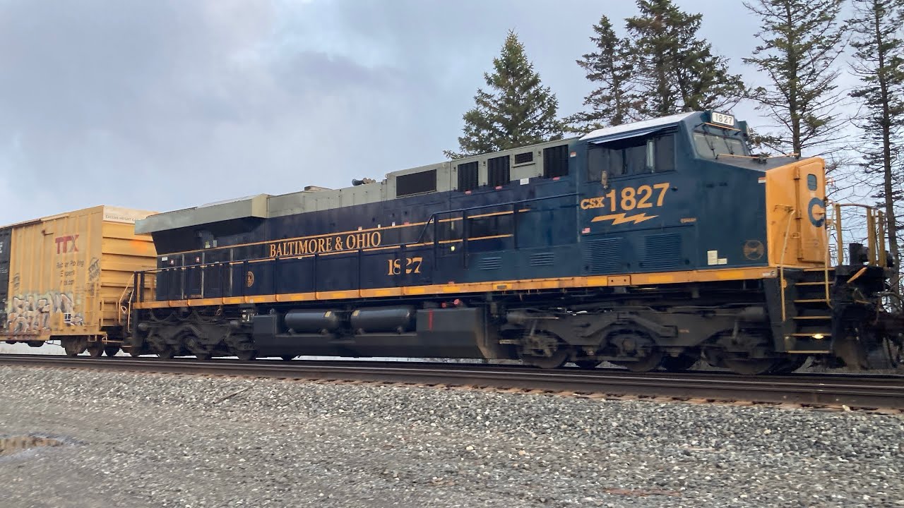 *The all shined up CSX 1827 - Baltimore & Ohio Heritage Unit on the DPU!