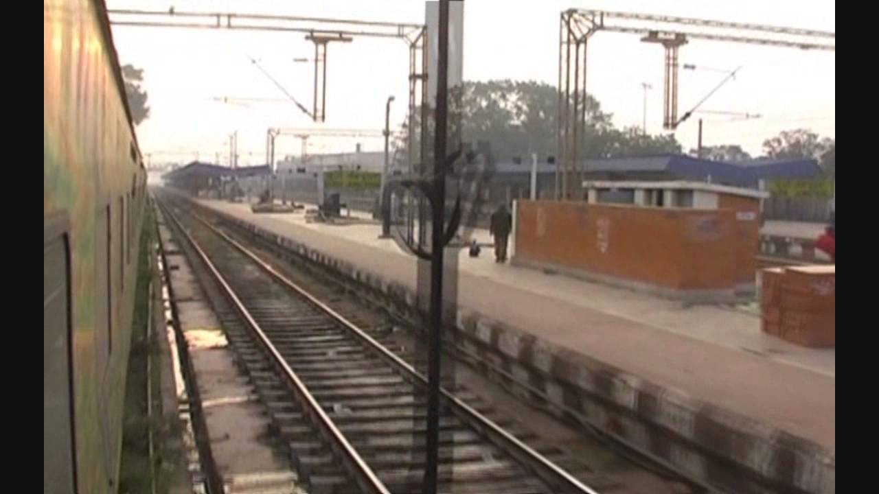 CSTM-Howrah Duronto - Entire journey in First AC