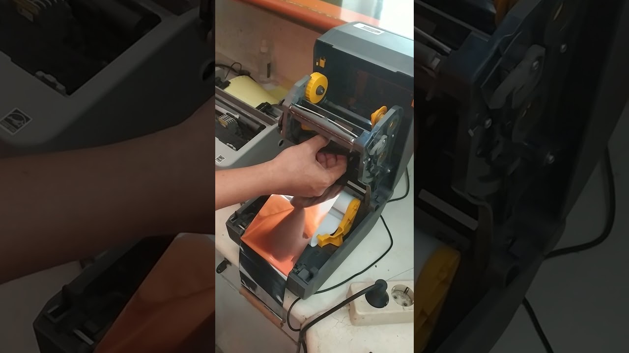 Cara ganti pita printer zebra cara pasang printer zebra ZD 220 
