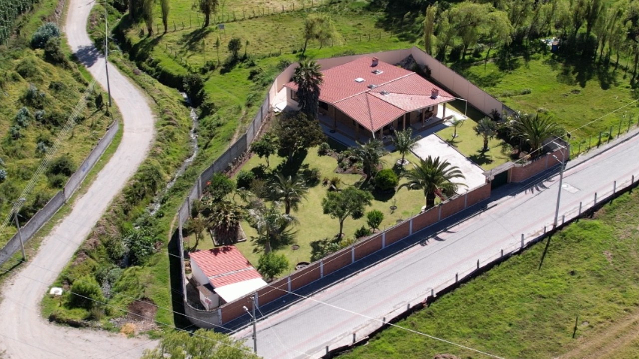 For Sale: Mid-Century Modern Home, 3 bed, 4 bath, Large Yard, Cotacachi, Ecuador $250,000 USD
