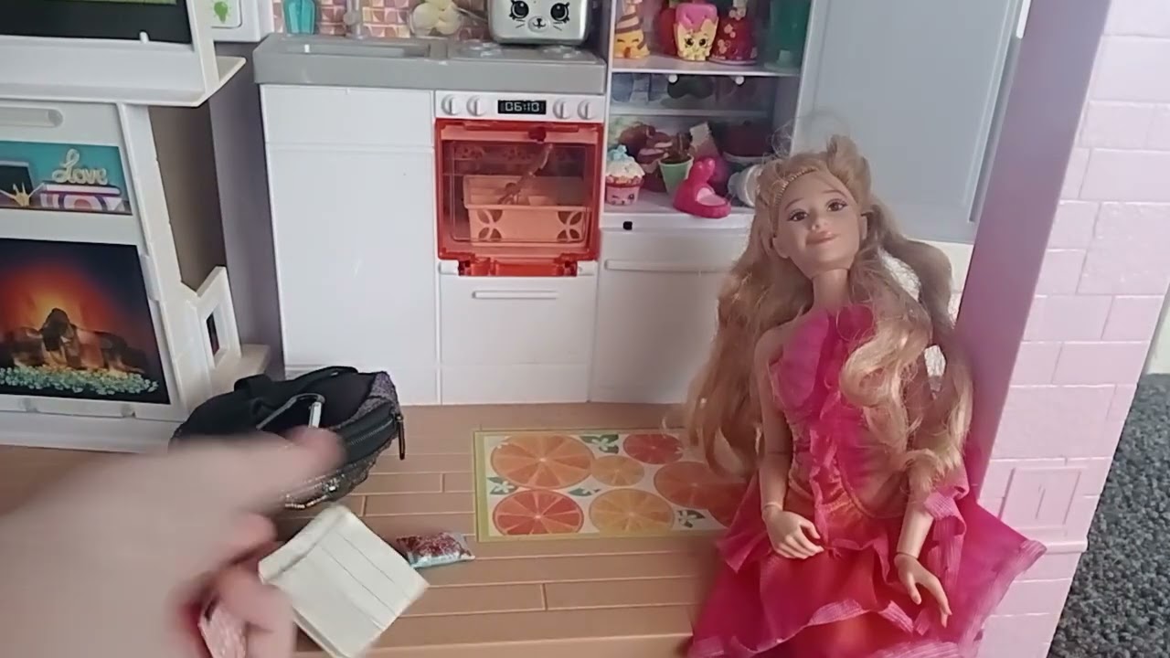 Elphaba and glanda first day of school           morning routine 😺😺😺🐕🐕🦄🐎🐴🌞☀️🌧️🐇📸📷🌟🌚😂✨⭐🥳🎊🎉🤔🍪