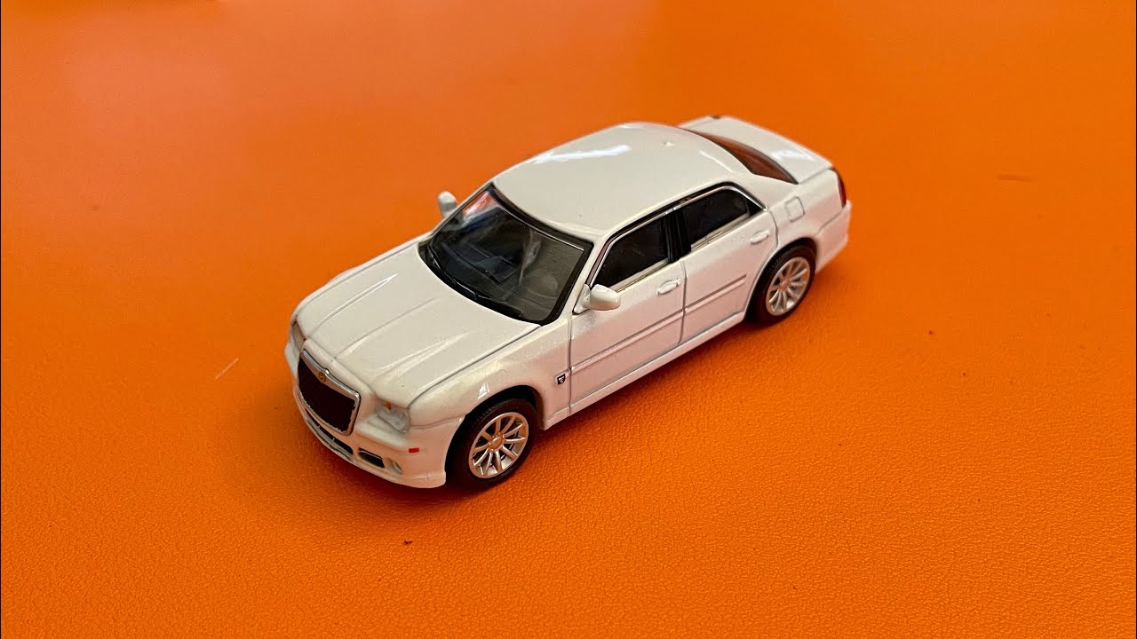 DCT Chrysler 300C SRT8 1/64