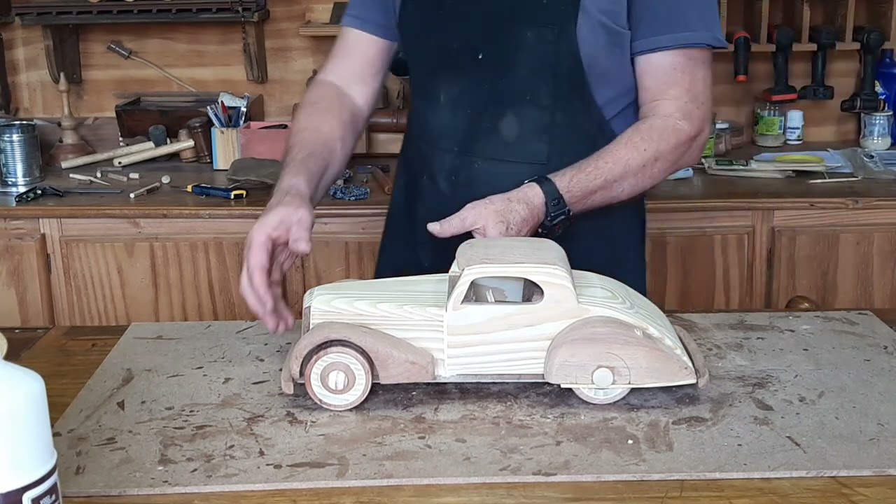 Ford Coupe 1935 - Miniaturas em Madeira -  Wooden Cars Model.