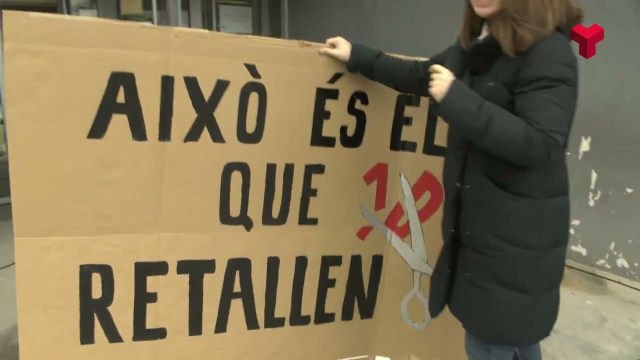 Professorat i alumnat del Mont Perdut protesten contra la supressió de la línia de 1r d'ESO