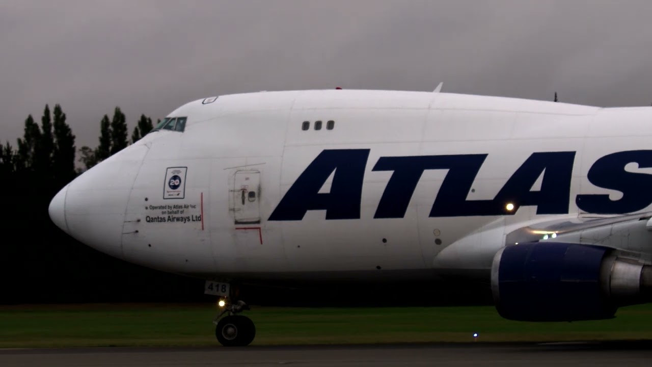BEAUTIFFUL ARRIVALS & DEPARTUTERS | Plane Spotting At Christchurch Airport