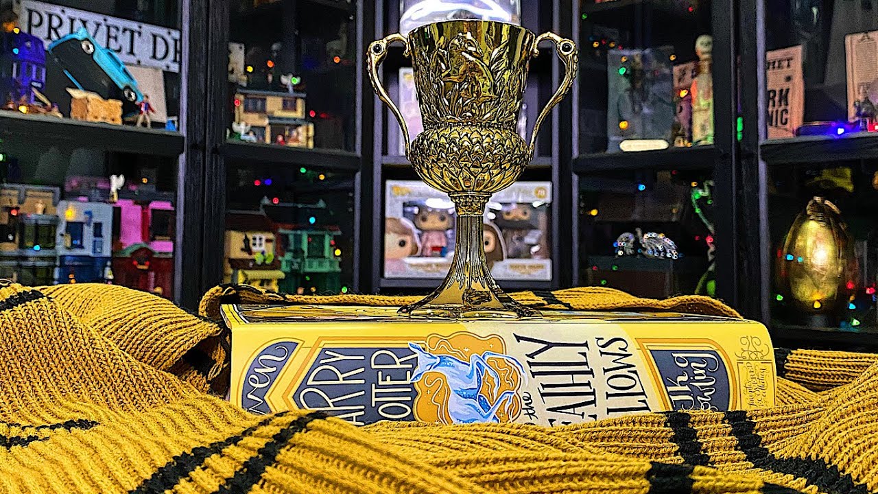 Unboxing The Hufflepuff Cup From The Noble Collection
