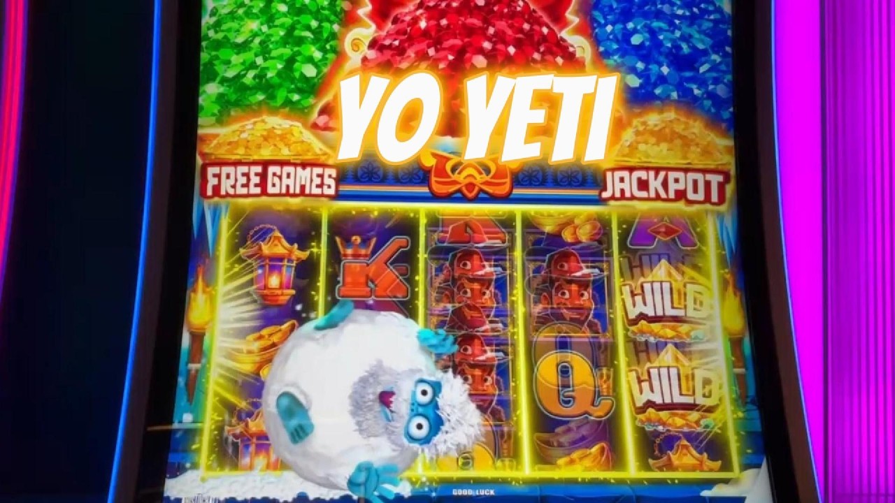 Gotta Love a Yeti Snowball! Spooky Link Yo Yeti Slot Machine | Gambling Pugs