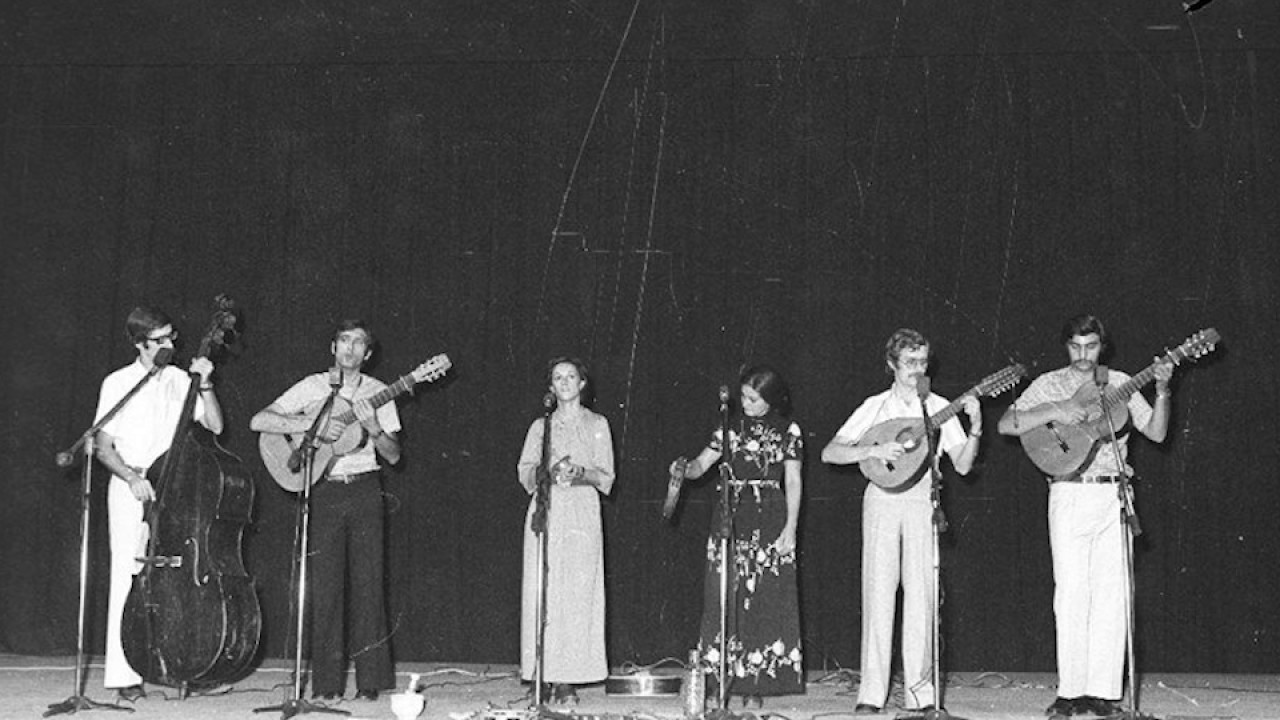 Nuevo Mester de Juglaría - Canto al arado