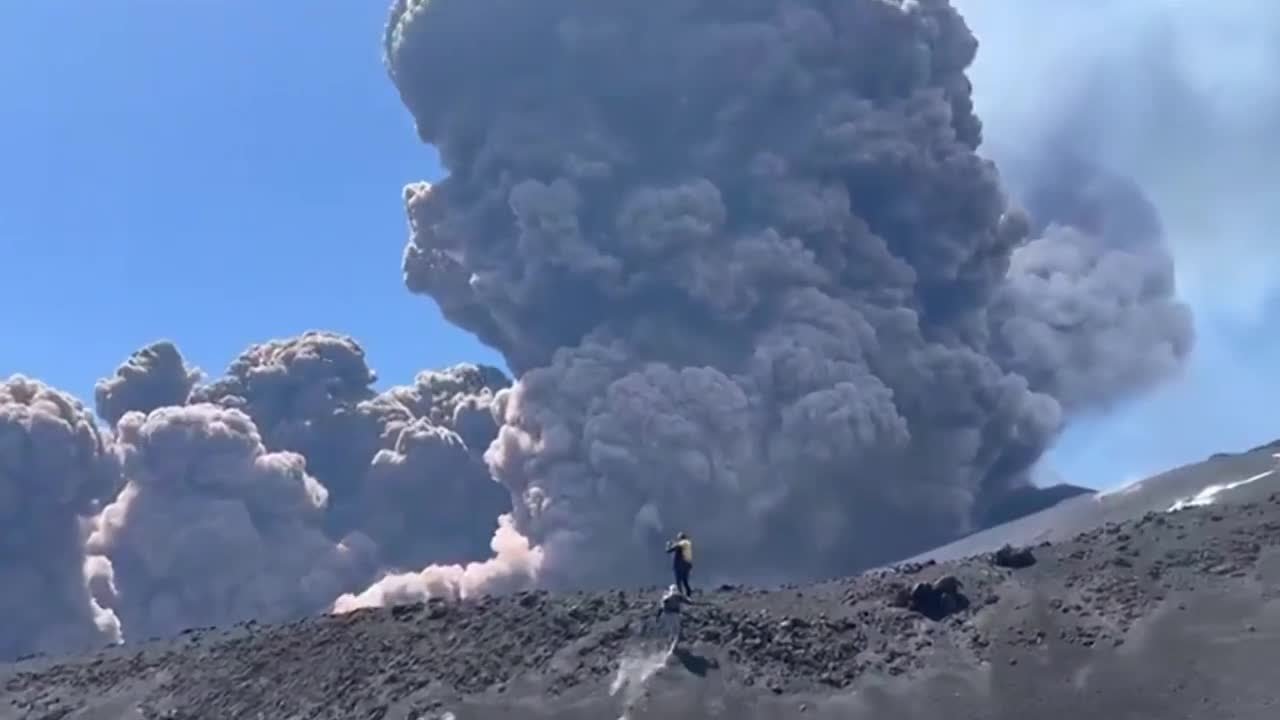Raw video shows Sicily’s Mount Etna erupting in a fiery show of smoke and ash miles high