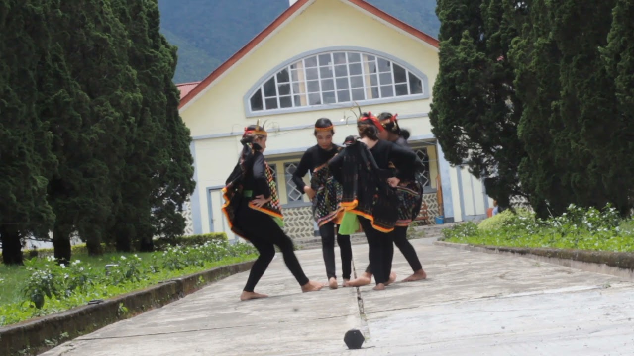 Tarian Kreasi Unika Indonesia St Paulus Ruteng