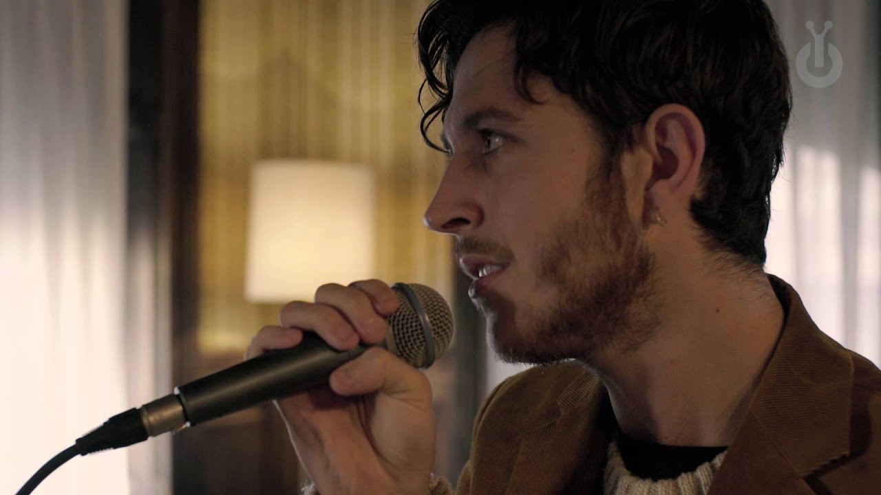 Oscar & The Wolf - Undress I Babylon Acoustic Session
